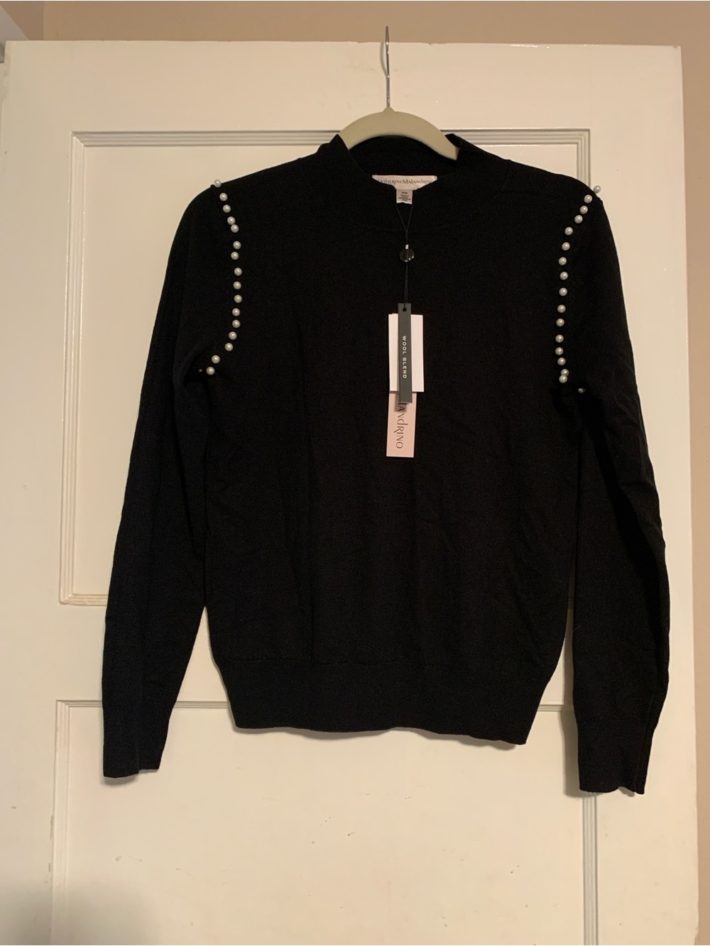 NWT! Catherine Malandrino Black Pearl-Accent Women’s Sweater size medium